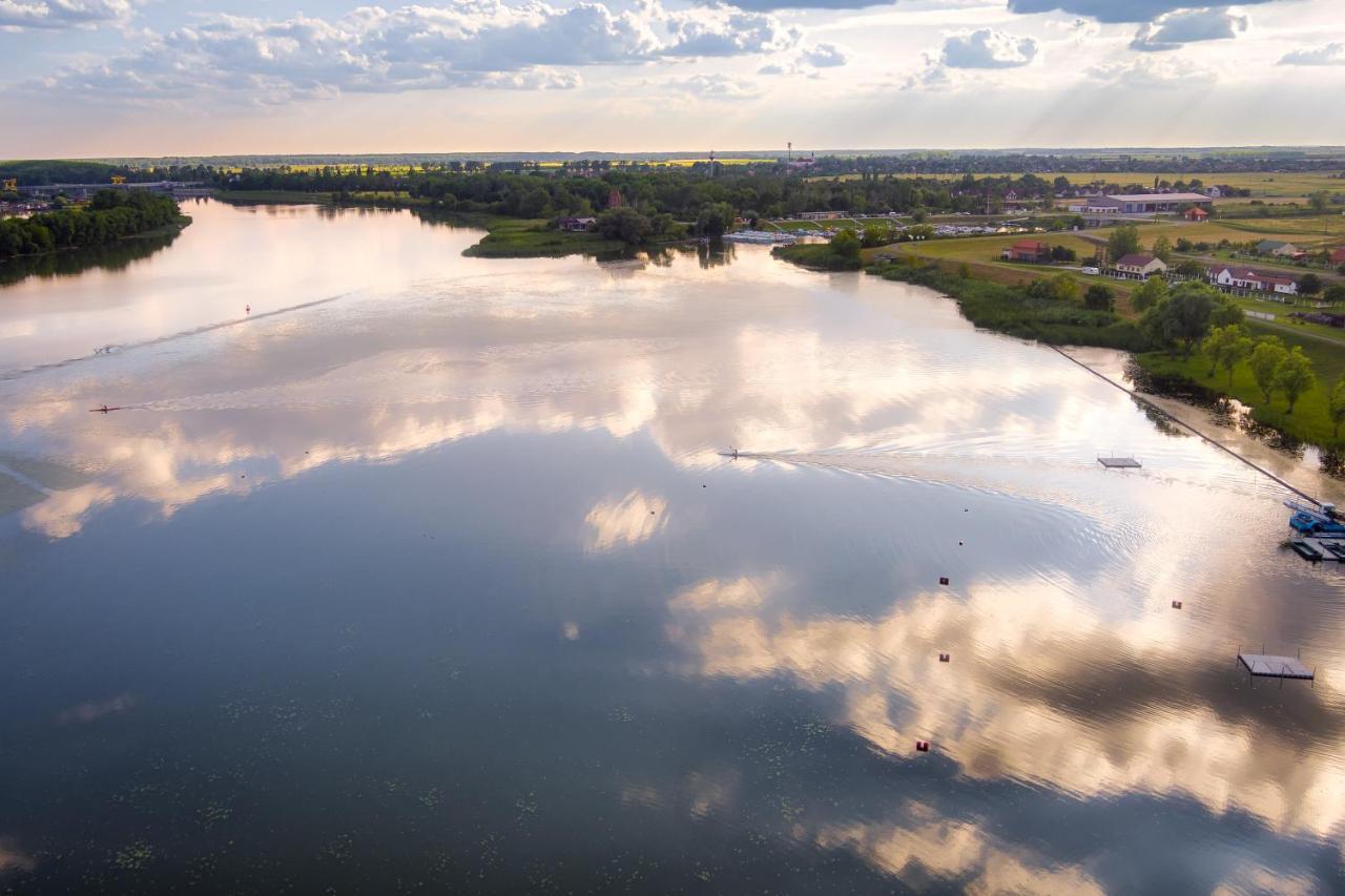 Tisza-To Apartmanpark Kiskore Экстерьер фото